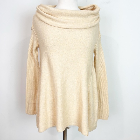FREE PEOPLE PALE YELLOW STRAWBERRY FIELDS LONG RIBBED SLEEVE SWEATER SZ SMALL - Picture 5 of 9